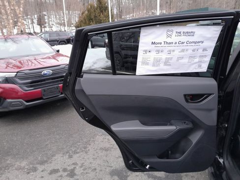 Certified 2025 Subaru Crosstrek 2.0i Premium image 25