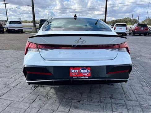 New 2026 Hyundai Elantra SEL Sport Premium FWD image 6