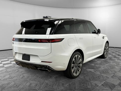 Used 2024 Land Rover Range Rover Sport Dynamic SE AWD/4WD image 4