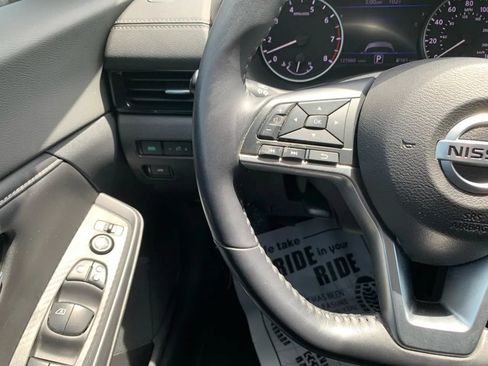 Used 2021 Nissan Sentra SV FWD image 15