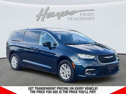Used 2024 Chrysler Pacifica Touring-L