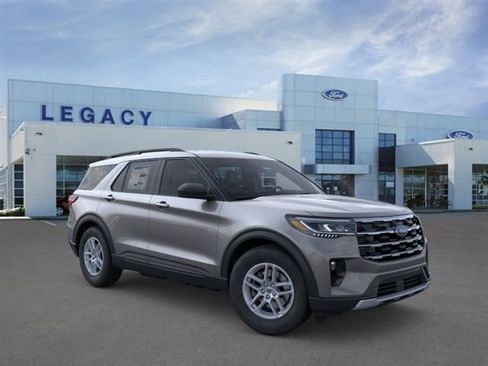 New 2026 Ford Explorer Active image 7