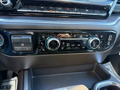 New 2026 GMC Sierra 1500 SLT w/ SLT Premium Package image 36