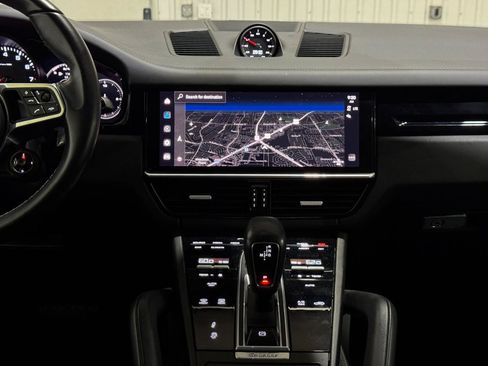 Used 2022 Porsche Cayenne Coupe AWD/4WD image 18