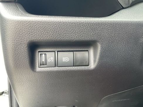 Used 2024 Toyota RAV4 XLE FWD image 34