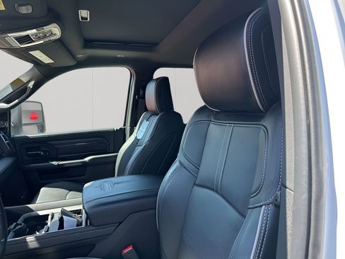 Used 2024 RAM 2500 Limited AWD/4WD image 28