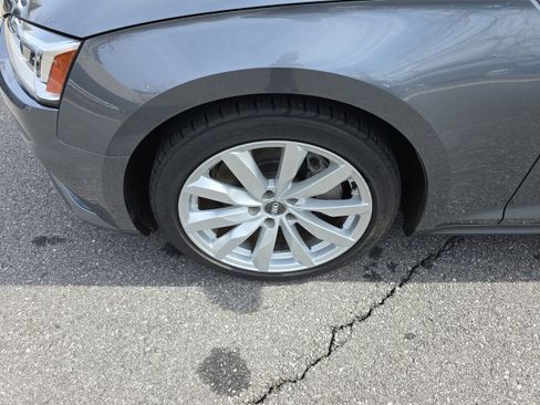 Used 2018 Audi A5 2.0T Premium Plus w/ Premium Plus image 11