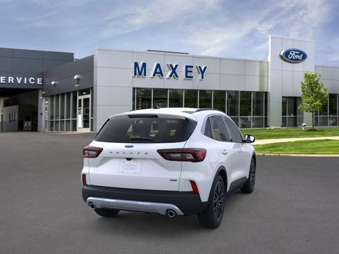New 2025 Ford Escape SE image 8