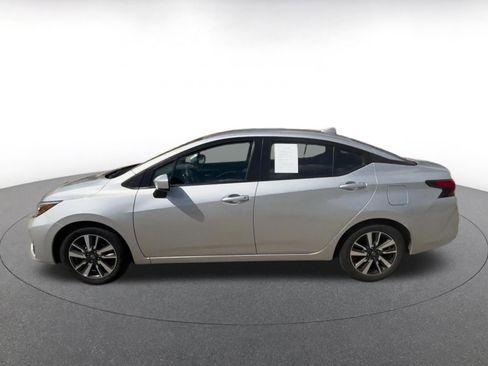 Used 2025 Nissan Versa SV FWD image 9