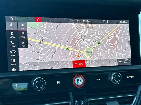 Used 2025 Porsche Macan AWD image 19