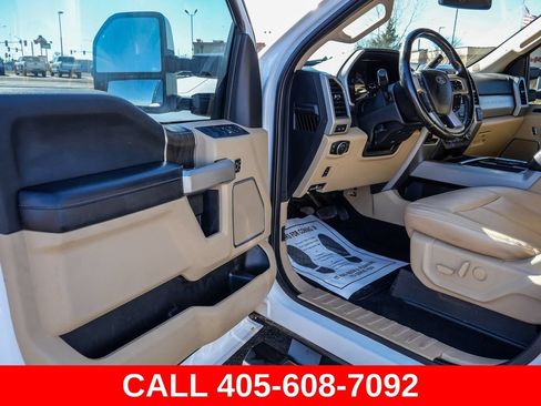 Used 2021 Ford F250 Lariat w/ Lariat Value Package AWD/4WD image 27