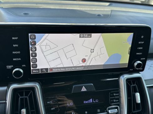 Used 2022 Kia Sorento S FWD image 29