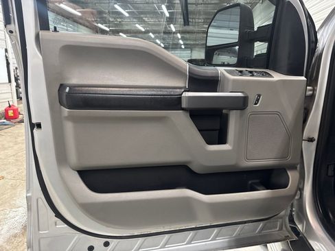 Used 2019 Ford F150 XLT w/ Trailer Tow Package image 7