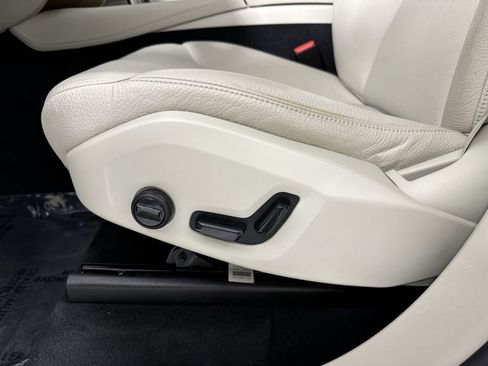 Used 2021 Volvo XC90 T8 Inscription Expression w/ Protection Package Premier image 22