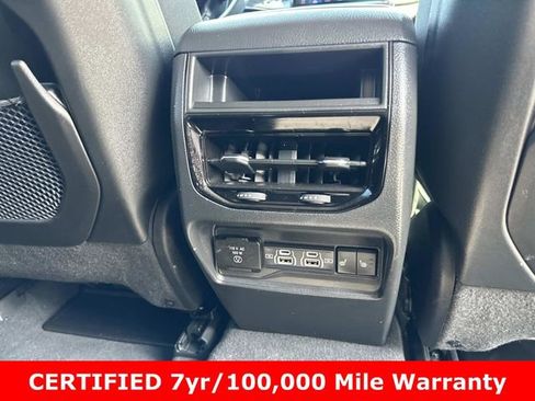 Used 2024 Jeep Grand Cherokee Limited w/ Luxury Tech Group II AWD/4WD image 14