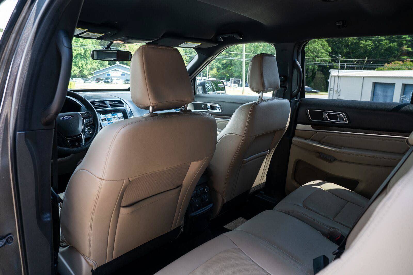 Used 2018 Ford Explorer Limited FWD image 30