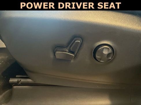 Certified 2024 Chrysler Pacifica Touring-L FWD image 15
