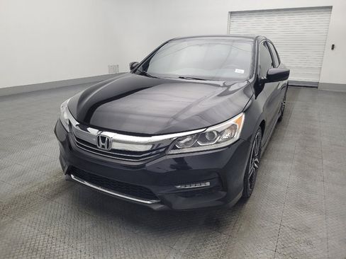 Used 2017 Honda Accord Sport image 15