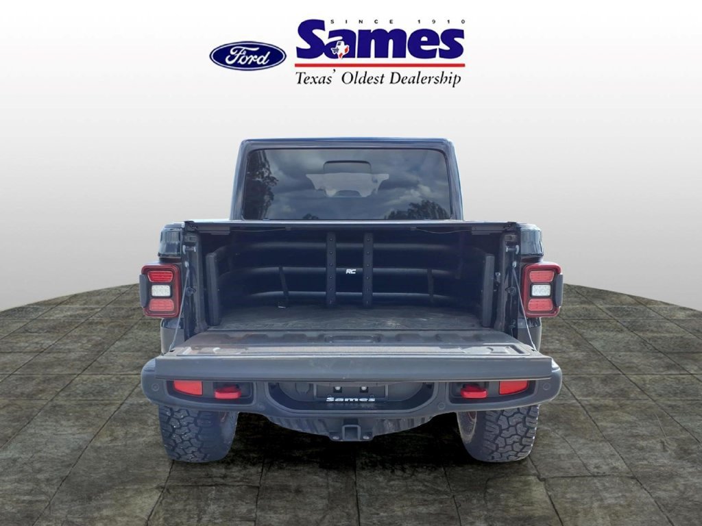 Used 2021 Jeep Gladiator Rubicon AWD/4WD image 11