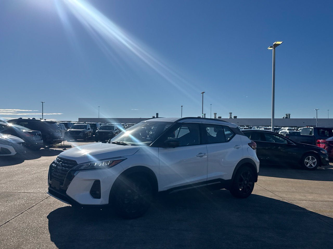 Certified 2023 Nissan Kicks SR w/ Exterior Package FWD image 11
