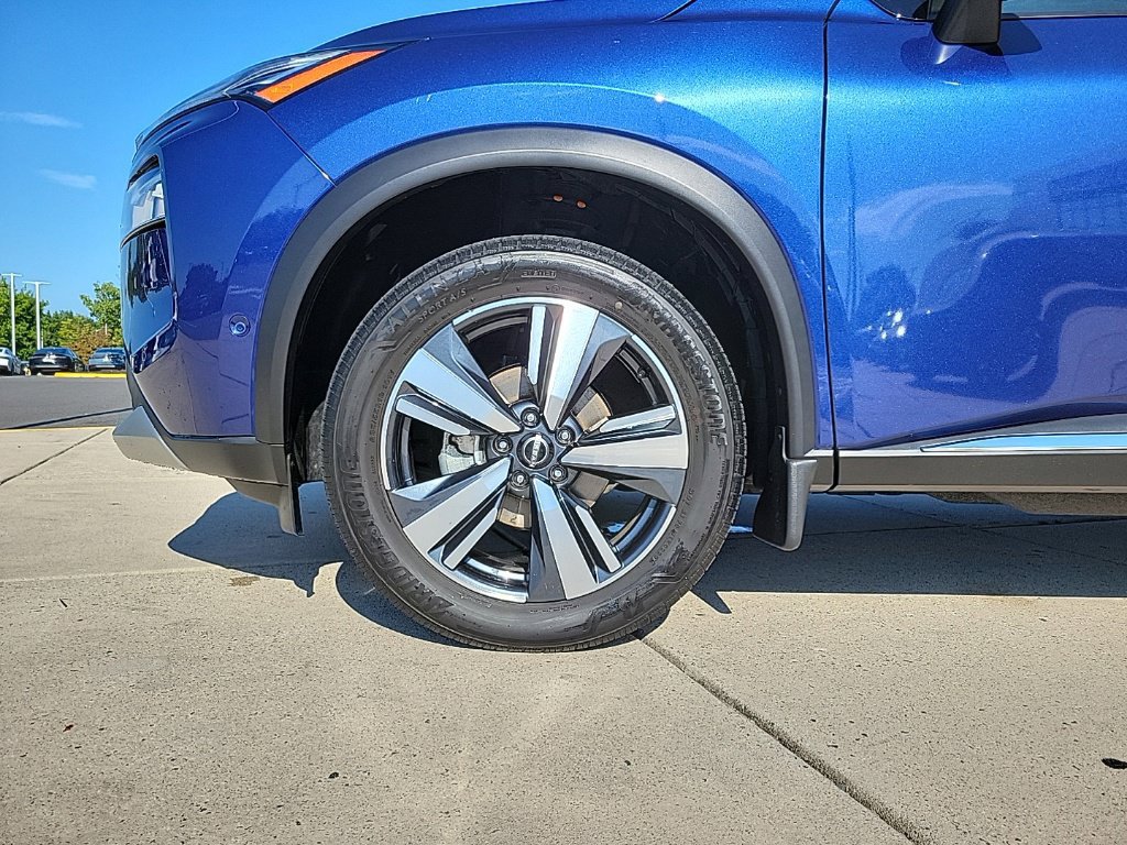 Used 2023 Nissan Rogue Platinum AWD/4WD image 7