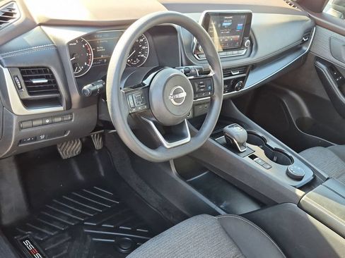 Used 2023 Nissan Rogue SV AWD/4WD image 2