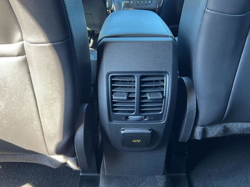 Used 2019 Ford Escape Titanium w/ U9j03 - Titanium Tow Package AWD/4WD image 19
