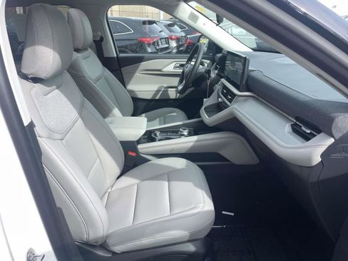New 2026 Ford Explorer Active w/ Active Comfort Package AWD/4WD image 24