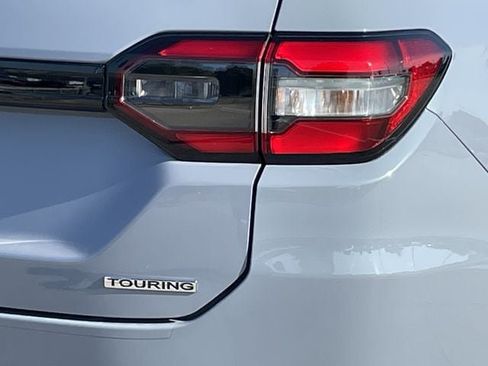Certified 2024 Honda Pilot Touring image 7