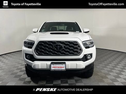Used 2021 Toyota Tacoma TRD Sport w/ Technology Package AWD/4WD image 14