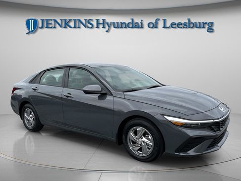 New 2026 Hyundai Elantra SEL Sport Premium FWD image 1