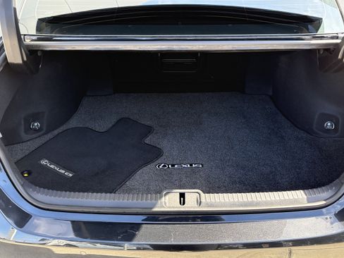Used 2024 Lexus ES 300h w/ Premium Package FWD image 9
