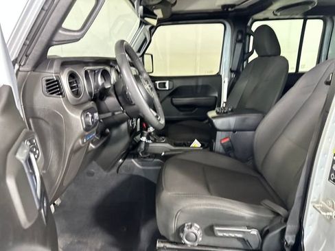 Used 2023 Jeep Wrangler Unlimited w/ 8.4" Radio Group image 11