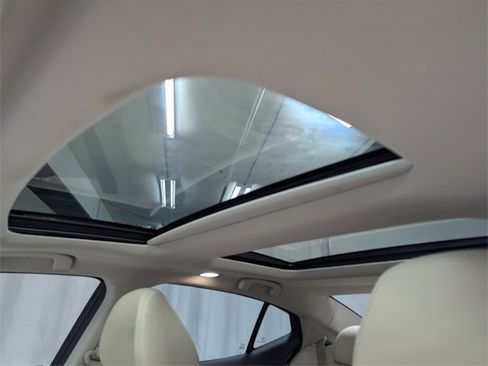 Used 2023 Nissan Maxima Platinum w/ Sport Mat Group image 14