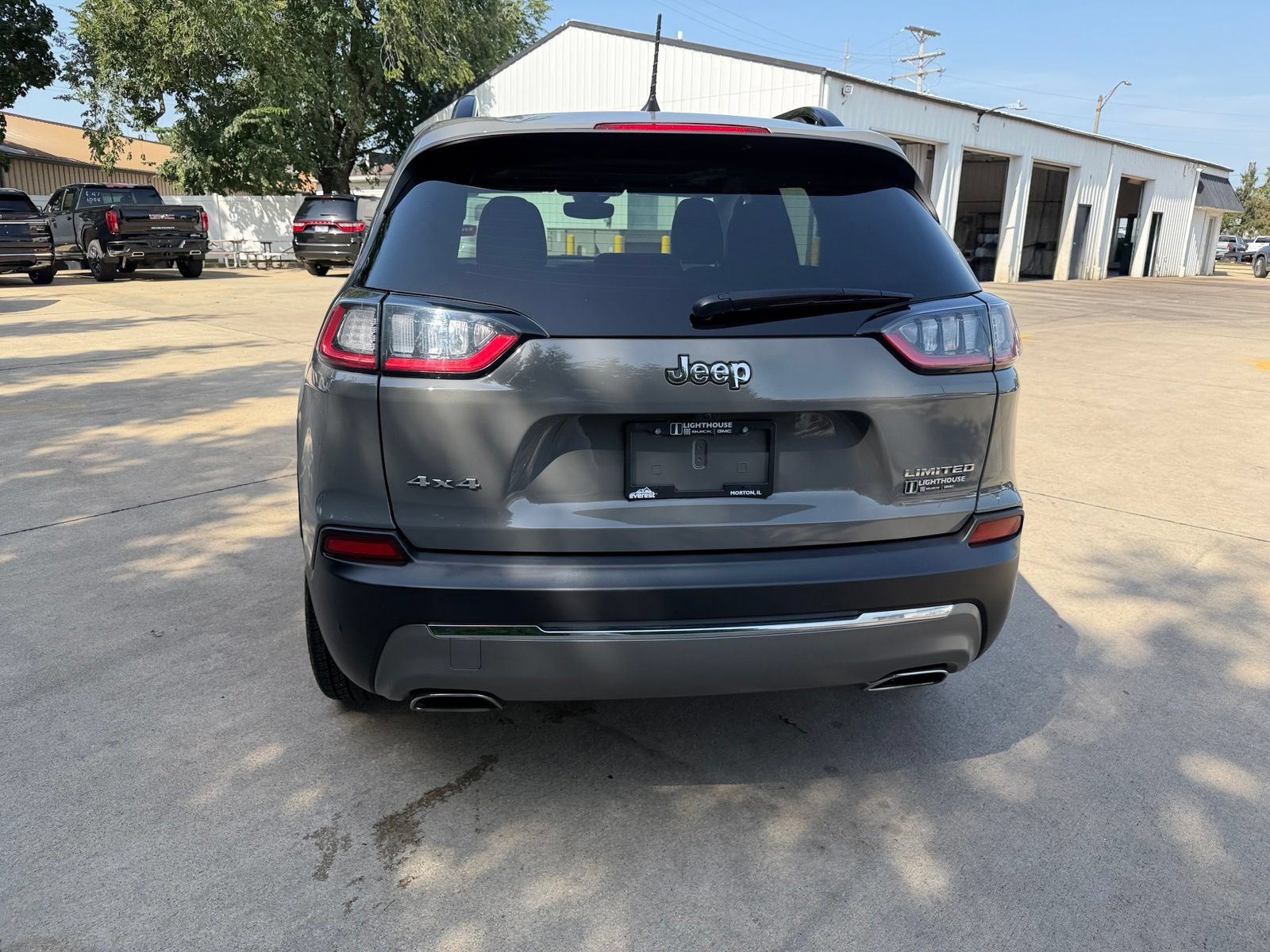 Used 2022 Jeep Cherokee Limited w/ Elite Package AWD/4WD image 29