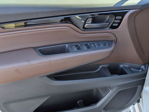 New 2026 Honda Odyssey Touring image 14