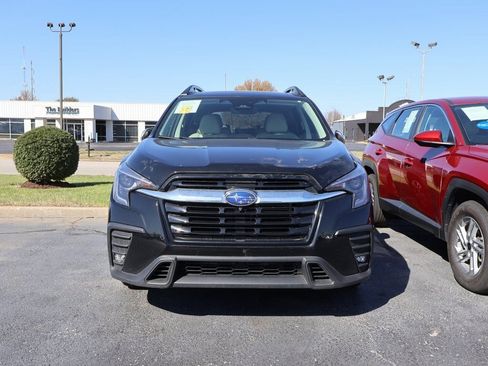 Used 2023 Subaru Ascent Limited w/ Technology Package image 8