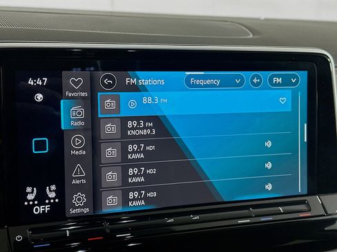 Used 2025 Volkswagen Atlas SE image 21