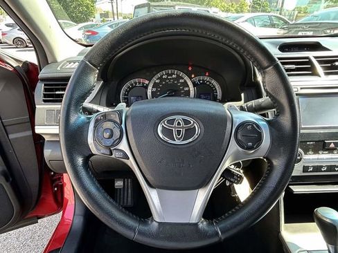 Used 2014 Toyota Camry SE FWD image 22