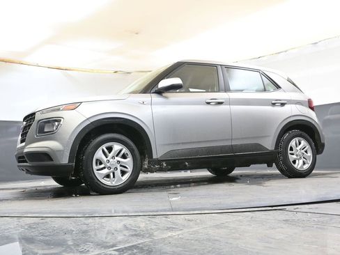 Certified 2023 Hyundai Venue SE image 37