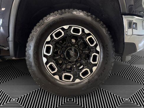 Used 2024 Chevrolet Silverado 2500 LT w/ All Star Edition AWD/4WD image 10