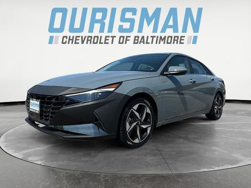Used 2023 Hyundai Elantra Limited FWD image 2