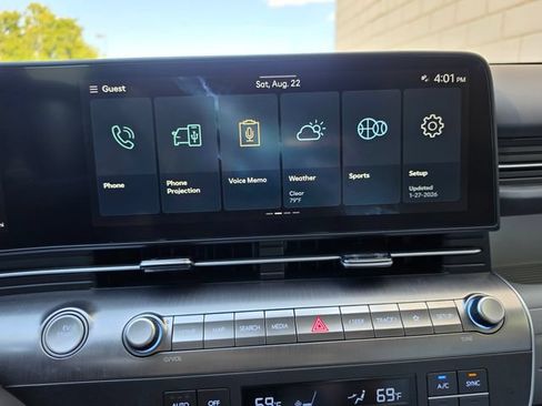 Used 2024 Hyundai Kona SEL FWD image 52