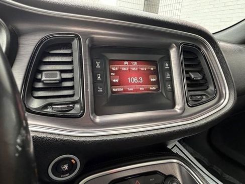 Used 2016 Dodge Challenger SXT image 18