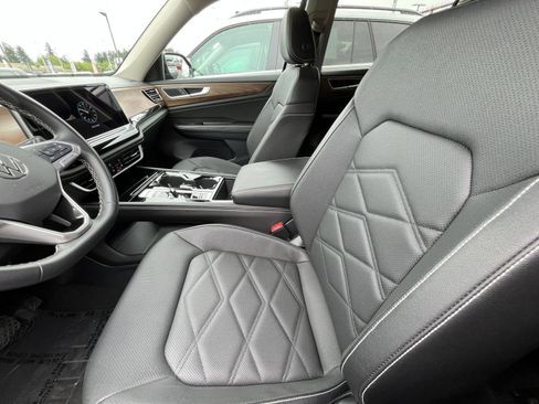 Used 2026 Volkswagen Atlas SE FWD image 29