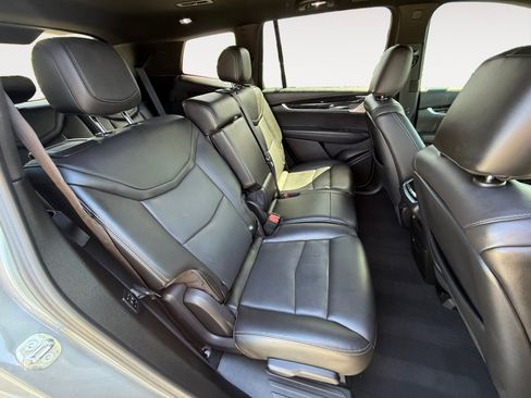Used 2023 Cadillac XT6 Premium Luxury FWD image 18