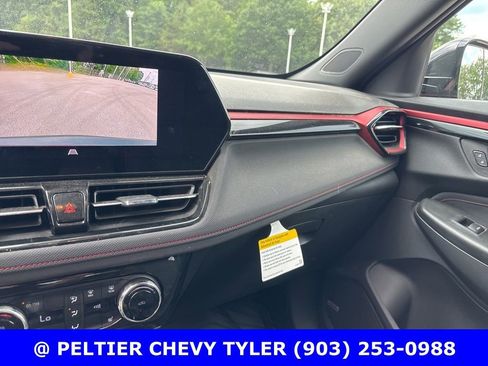 Used 2024 Chevrolet TrailBlazer RS w/ Convenience Package FWD image 17