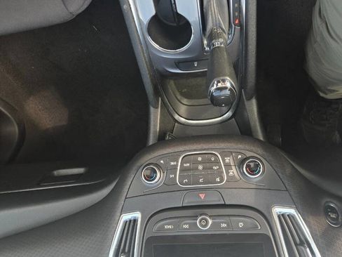 Used 2019 Chevrolet Malibu LT FWD image 43