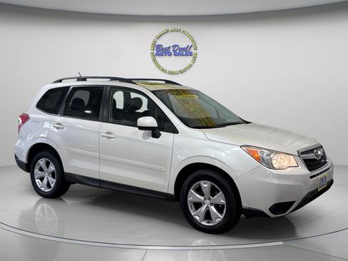 Used 2015 Subaru Forester 2.5i Premium w/ All-Weather Package AWD/4WD image 7
