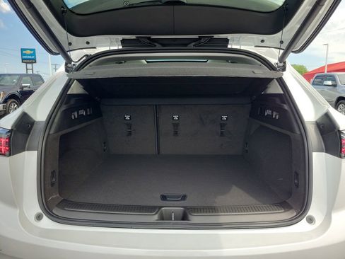 Used 2025 Buick Envision Avenir AWD/4WD image 10